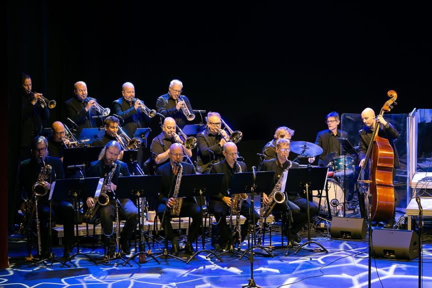 Whispering Band